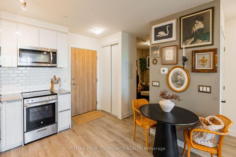 Photo 13 at 614 - 3100 Keele Street, CFB, Toronto