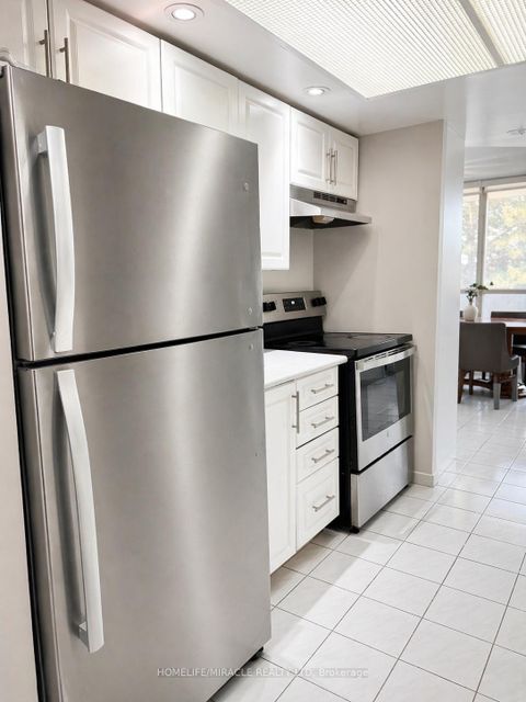 Photo 7 at 214 - 1 Rowntree Road, Jamestown, Toronto