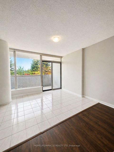 Photo 8 at 214 - 1 Rowntree Road, Jamestown, Toronto