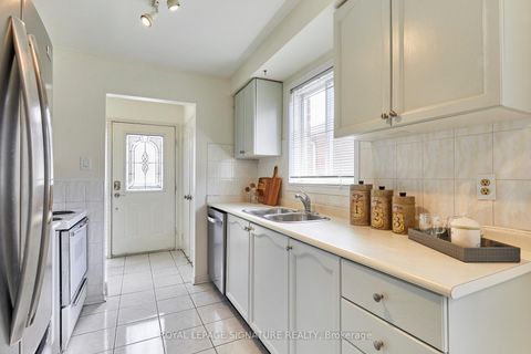 Photo 11 at 18 Boychyn Drive, Pringle Creek, Whitby