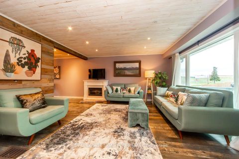 Photo 1 at 1499 Fenelon Crescent, Lakeview, Oshawa