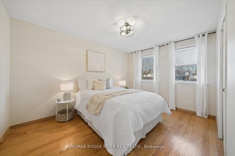 Photo 37 at 54 Rosalynne Avenue, Bowmanville, Clarington