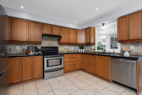 Photo 11 at 77 Sovereign's Gate, Shore, Barrie