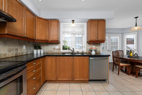 Photo 12 at 77 Sovereign's Gate, Shore, Barrie