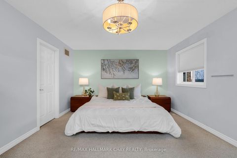 Photo 21 at 77 Sovereign's Gate, Shore, Barrie