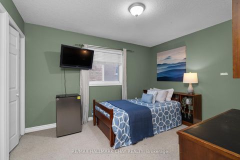 Photo 32 at 77 Sovereign's Gate, Shore, Barrie