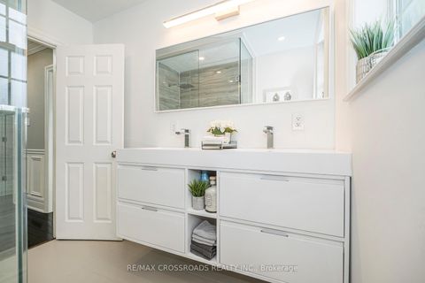 Photo 26 at 3 Wythenshawe Wood, Guildwood, Toronto