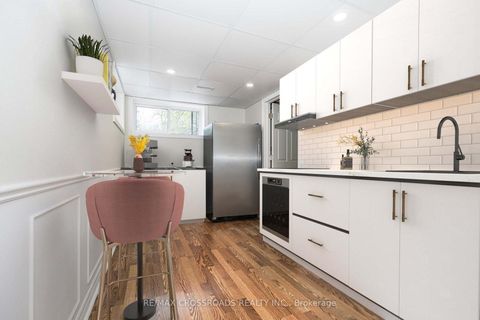 Photo 31 at 3 Wythenshawe Wood, Guildwood, Toronto