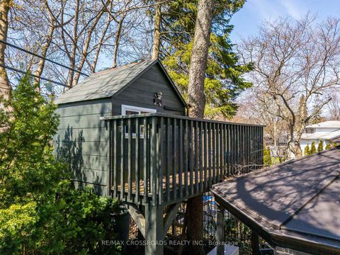 Photo 42 at 3 Wythenshawe Wood, Guildwood, Toronto