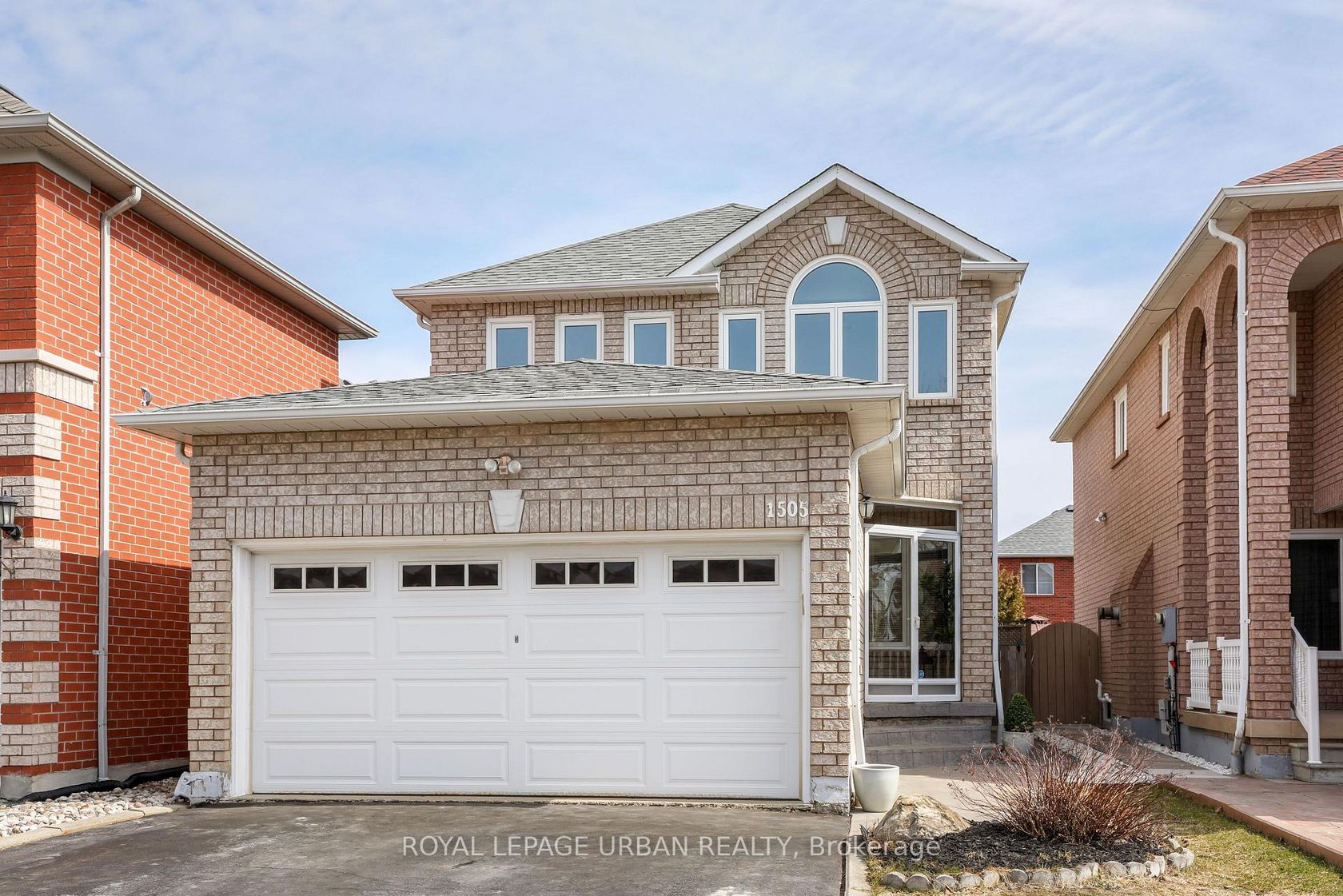 1505 Garland Crescent, Amberlea, Pickering 