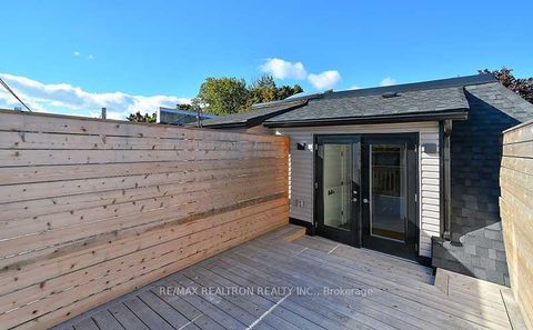 Photo 16 at 69 Brunswick Avenue, University, Toronto
