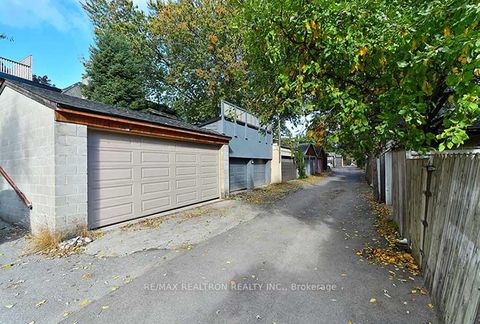 Photo 25 at 69 Brunswick Avenue, University, Toronto