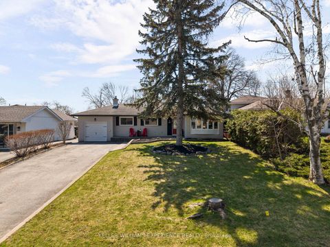 Photo 1 at 27 Ottaway Avenue, Wellington, Barrie