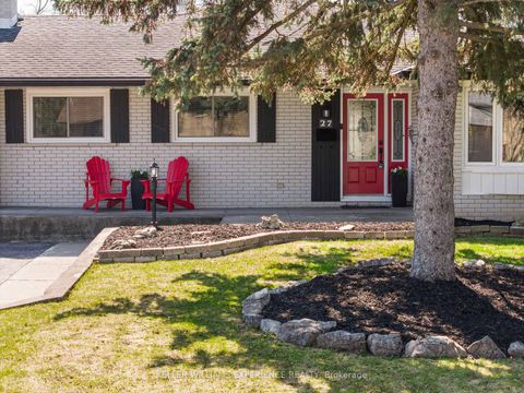 Photo 2 at 27 Ottaway Avenue, Wellington, Barrie