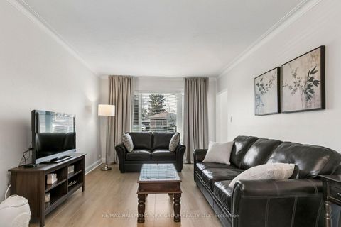 Photo 4 at 5 Larmere Court, Birchmount, Toronto