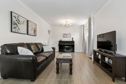 Photo 6 at 5 Larmere Court, Birchmount, Toronto