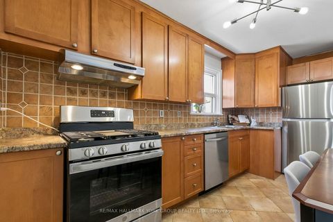 Photo 11 at 5 Larmere Court, Birchmount, Toronto