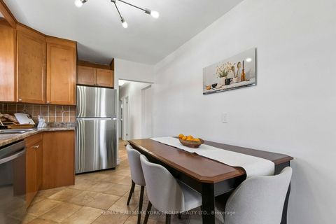 Photo 12 at 5 Larmere Court, Birchmount, Toronto