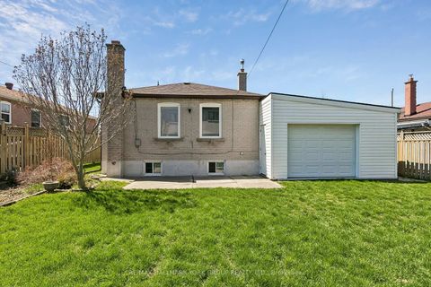 Photo 24 at 5 Larmere Court, Birchmount, Toronto