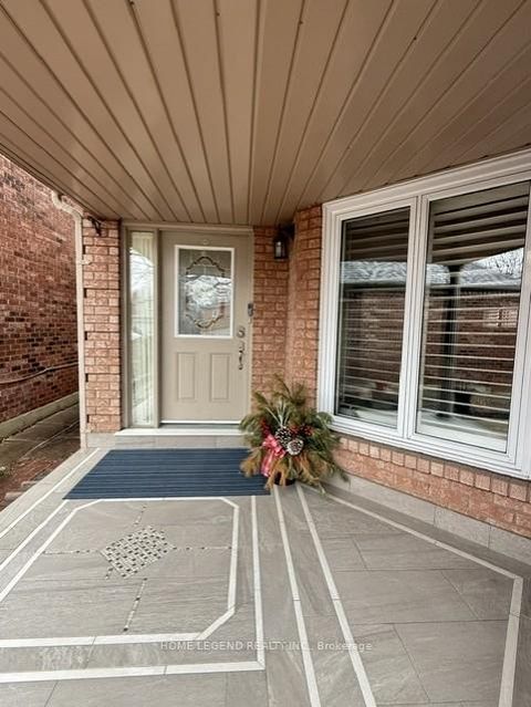 Photo 1 at 61 Redondo Drive, Beverley Glen, Vaughan