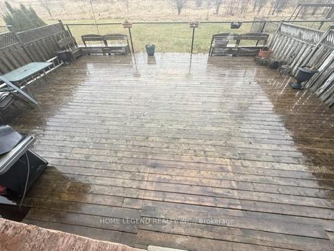 Photo 13 at 61 Redondo Drive, Beverley Glen, Vaughan