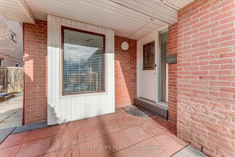 Photo 4 at 290 Braymore Boulevard, Rouge E11, Toronto