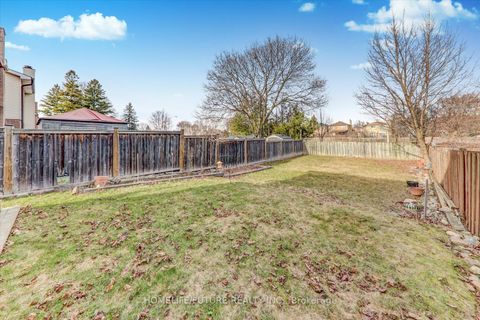 Photo 33 at 290 Braymore Boulevard, Rouge E11, Toronto