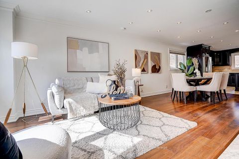 Photo 2 at 3 Park Lane Circle, South Richvale, Richmond Hill