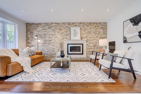 Photo 8 at 3 Park Lane Circle, South Richvale, Richmond Hill