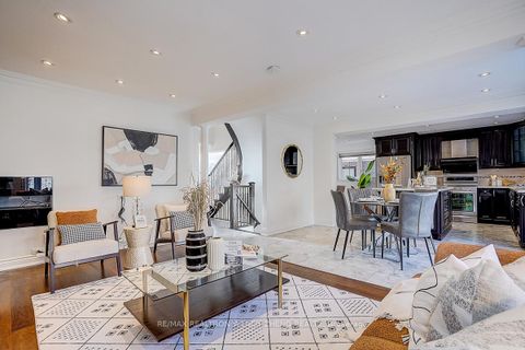 Photo 10 at 3 Park Lane Circle, South Richvale, Richmond Hill