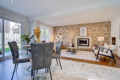 Photo 19 at 3 Park Lane Circle, South Richvale, Richmond Hill