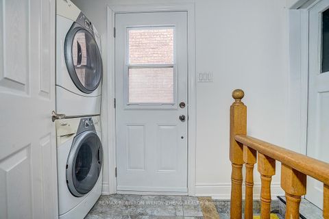 Photo 21 at 3 Park Lane Circle, South Richvale, Richmond Hill