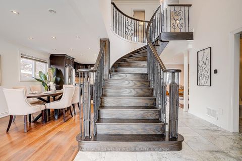 Photo 23 at 3 Park Lane Circle, South Richvale, Richmond Hill