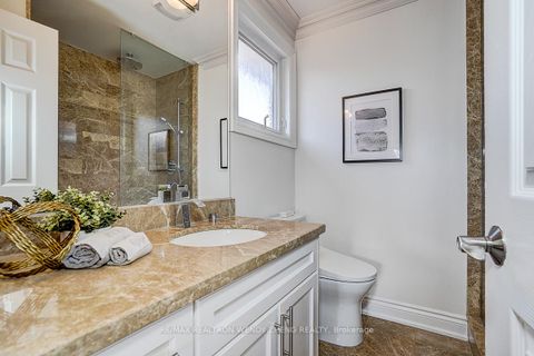 Photo 27 at 3 Park Lane Circle, South Richvale, Richmond Hill