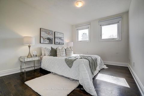 Photo 30 at 3 Park Lane Circle, South Richvale, Richmond Hill