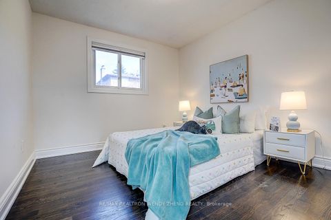 Photo 32 at 3 Park Lane Circle, South Richvale, Richmond Hill