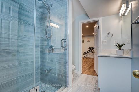 Photo 35 at 3 Park Lane Circle, South Richvale, Richmond Hill