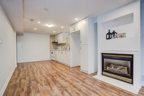 Photo 36 at 3 Park Lane Circle, South Richvale, Richmond Hill