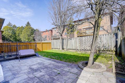 Photo 46 at 3 Park Lane Circle, South Richvale, Richmond Hill