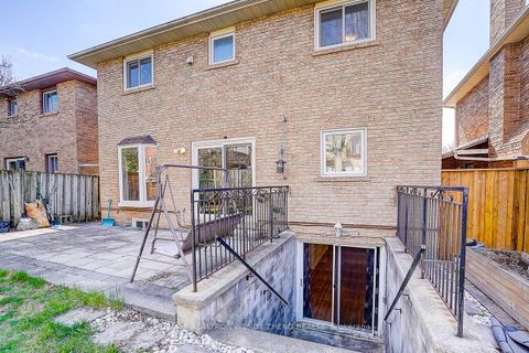 Photo 48 at 3 Park Lane Circle, South Richvale, Richmond Hill