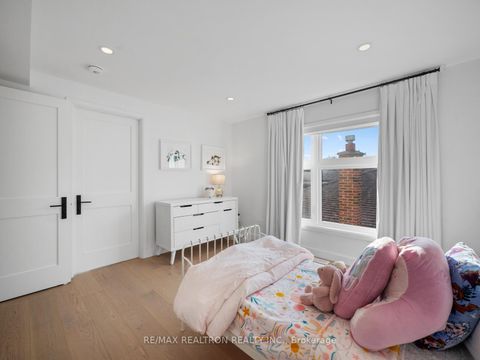 Photo 18 at 240 Maxwell Street, Bathurst Manor, Toronto