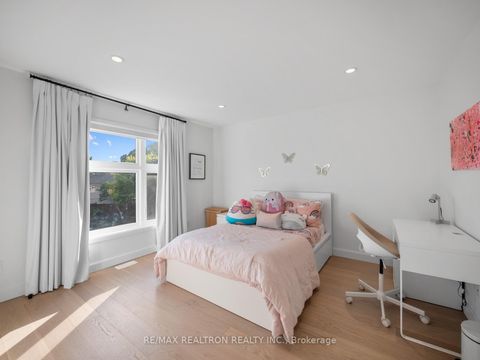 Photo 19 at 240 Maxwell Street, Bathurst Manor, Toronto