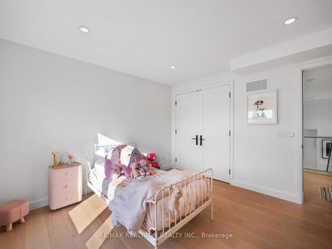 Photo 22 at 240 Maxwell Street, Bathurst Manor, Toronto