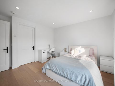 Photo 24 at 240 Maxwell Street, Bathurst Manor, Toronto