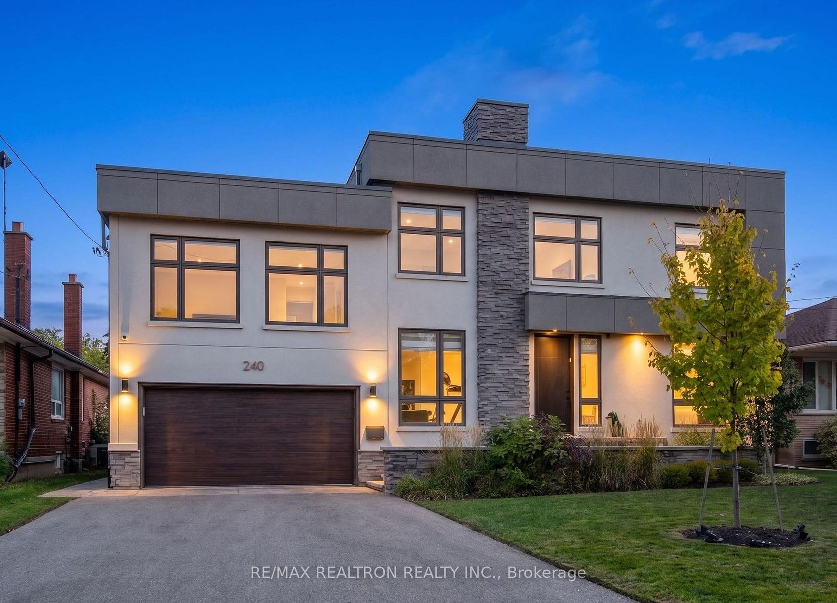 240 Maxwell Street, Bathurst Manor, Toronto photo number 2