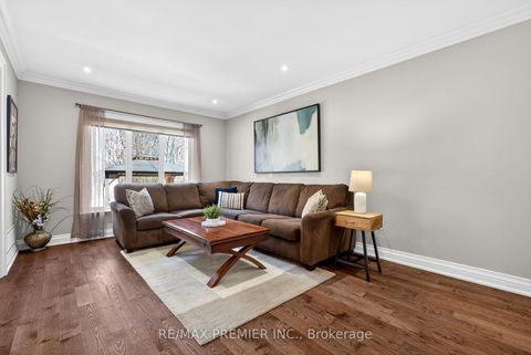 Photo 11 at 38 Helmsdale Avenue, Maple, Vaughan