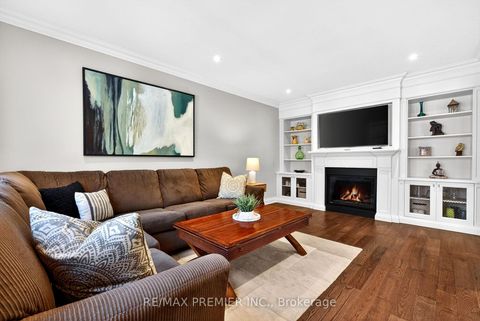 Photo 12 at 38 Helmsdale Avenue, Maple, Vaughan