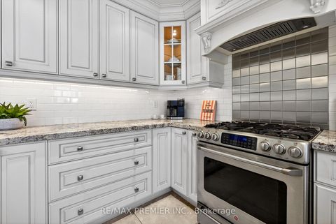 Photo 19 at 38 Helmsdale Avenue, Maple, Vaughan