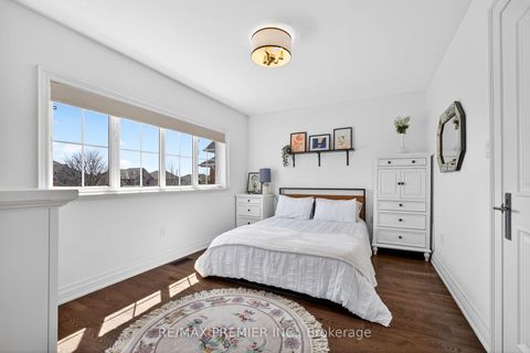 Photo 30 at 38 Helmsdale Avenue, Maple, Vaughan