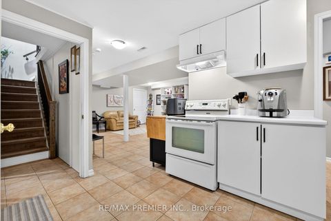 Photo 38 at 38 Helmsdale Avenue, Maple, Vaughan